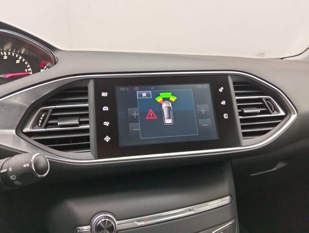 Peugeot 308 SW usata a Como (14)