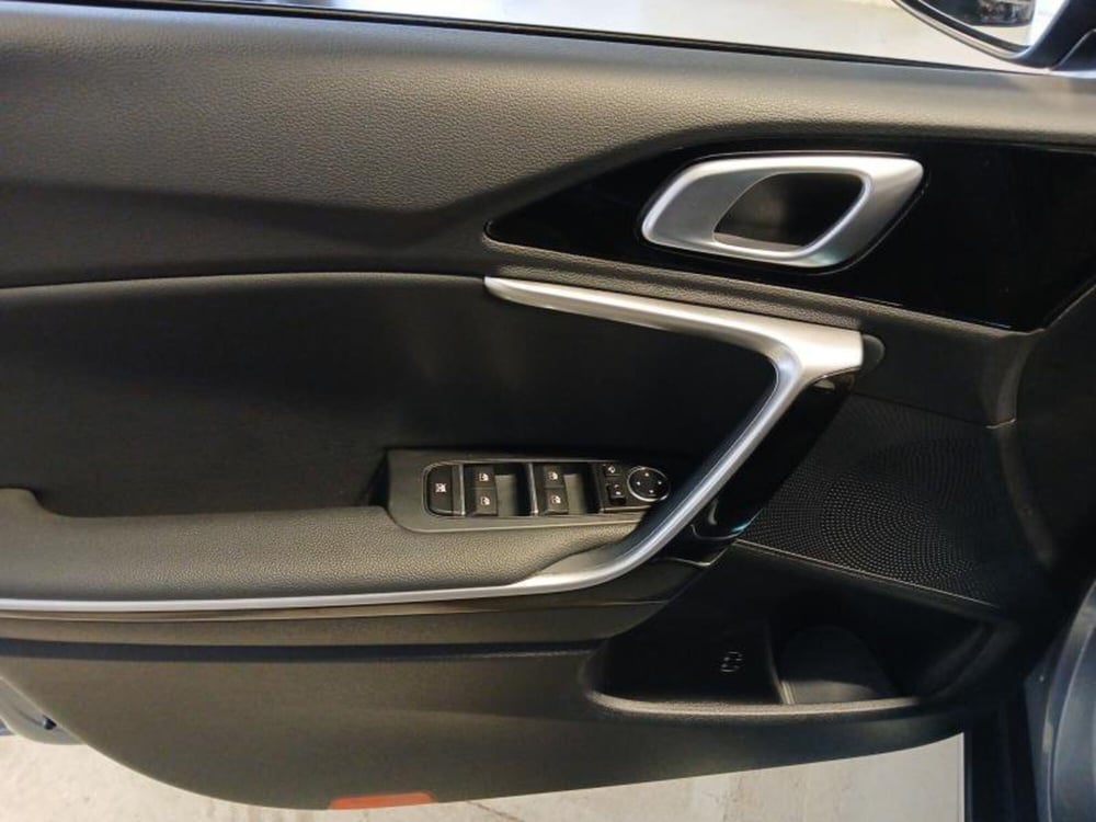 Kia XCeed nuova a Genova (12)