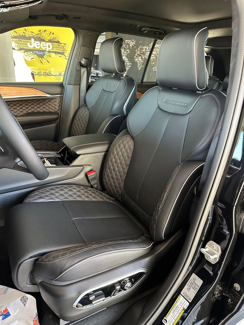 Jeep Grand Cherokee nuova a Pisa (6)