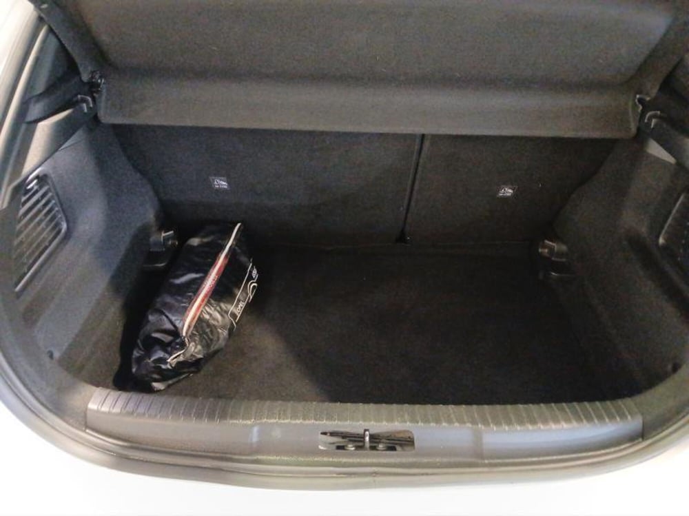 Opel Mokka usata a Genova (17)
