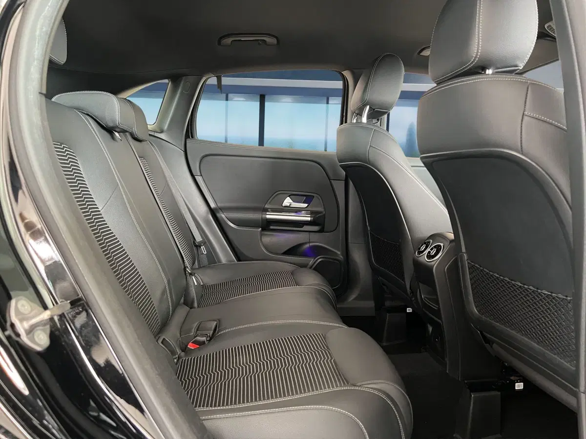 Mercedes-Benz GLA SUV usata a Cosenza (19)