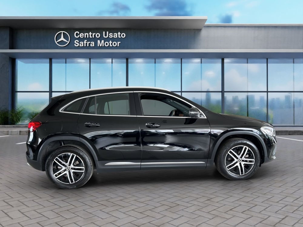 Mercedes-Benz GLA SUV usata a Cosenza (8)