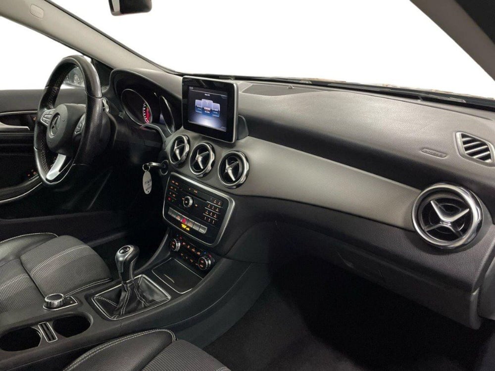 Mercedes-Benz GLA SUV usata a Rimini (12)