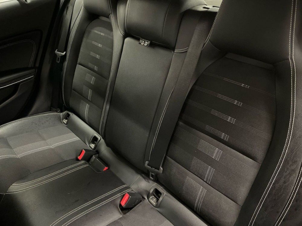 Mercedes-Benz GLA SUV usata a Rimini (13)