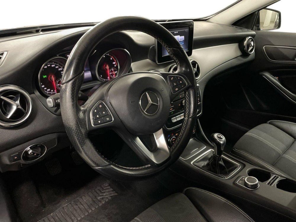 Mercedes-Benz GLA SUV usata a Rimini (16)