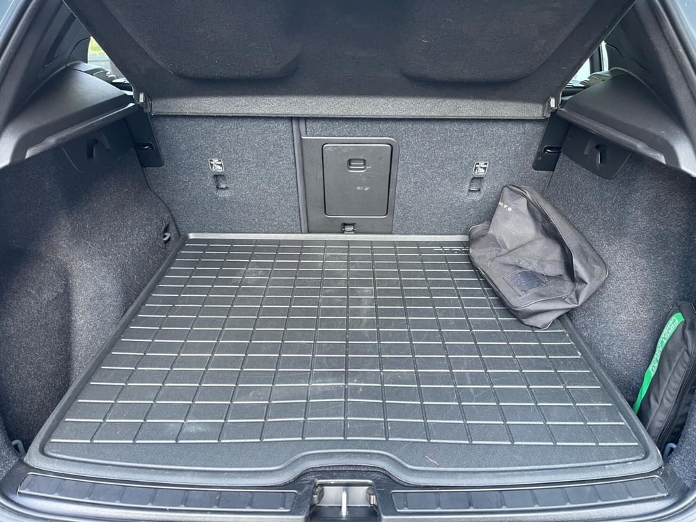 Volvo XC40 usata a Como (12)