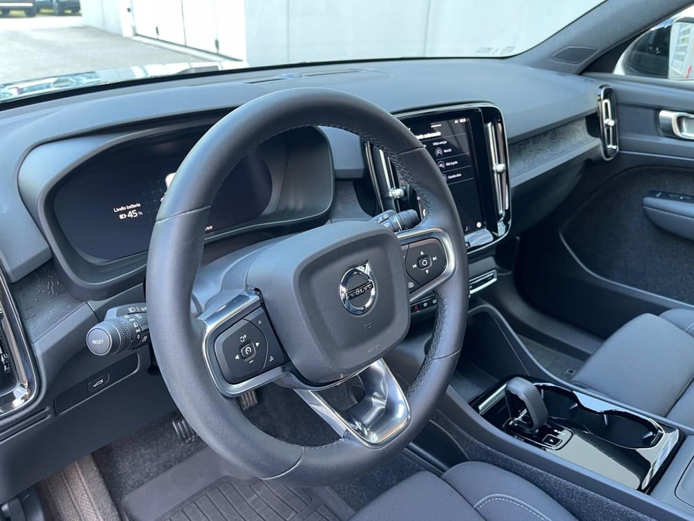 Volvo XC40 usata a Como (16)