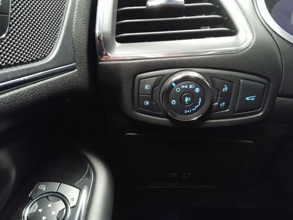 Ford Edge usata a Torino (8)