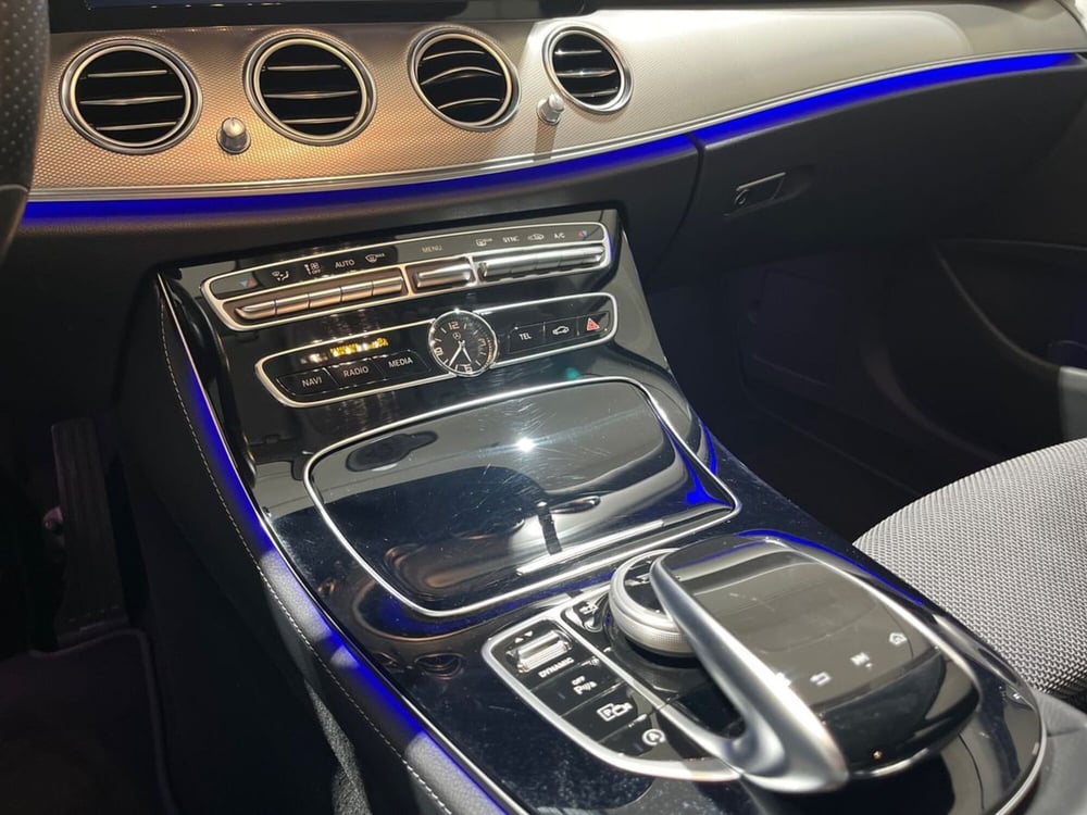 Mercedes-Benz Classe E usata a Napoli (15)