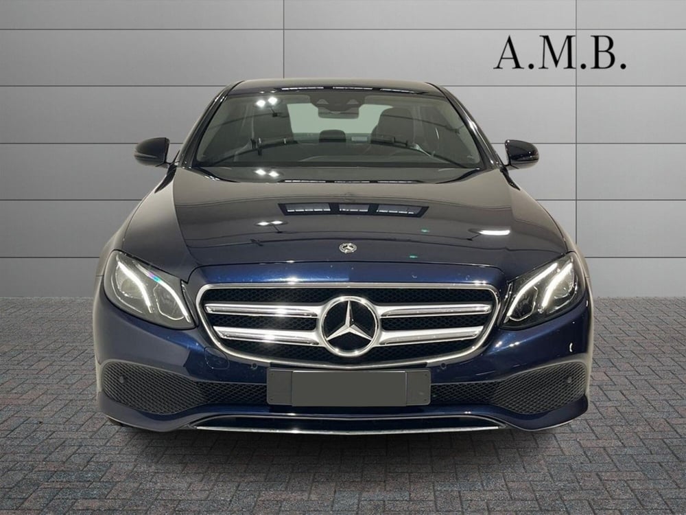 Mercedes-Benz Classe E usata a Napoli (3)