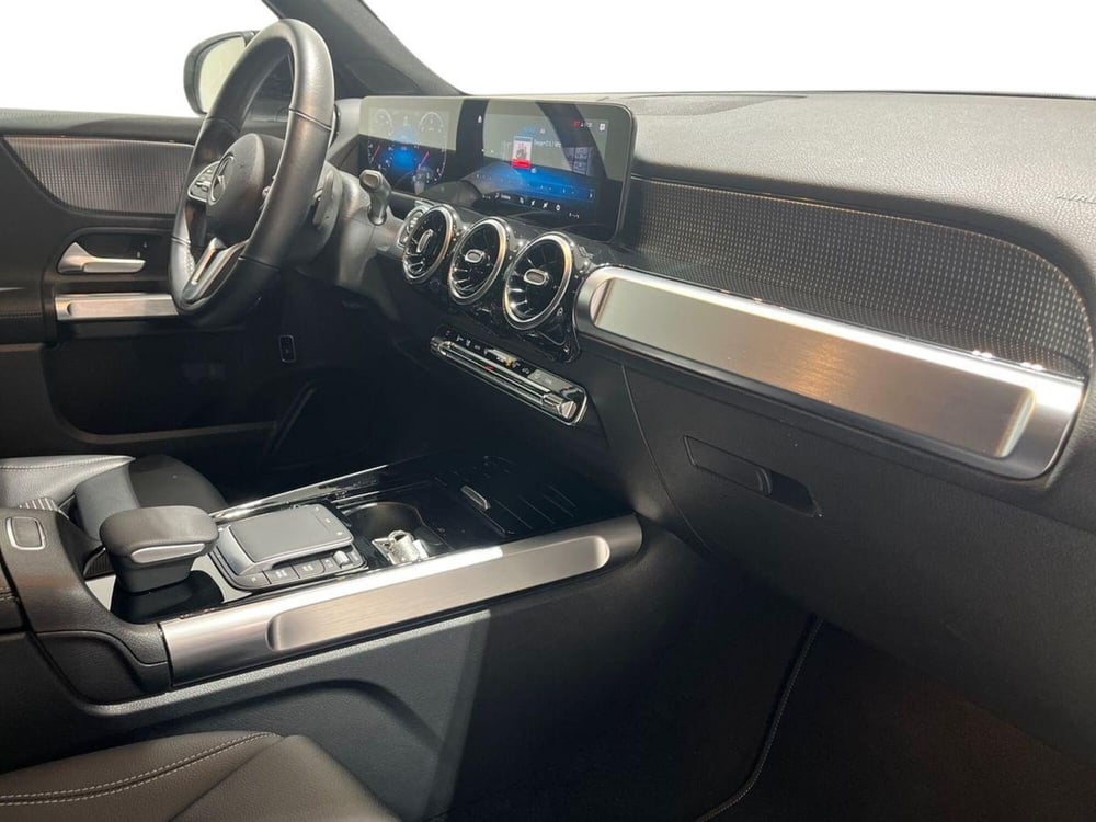 Mercedes-Benz GLB usata a Napoli (16)