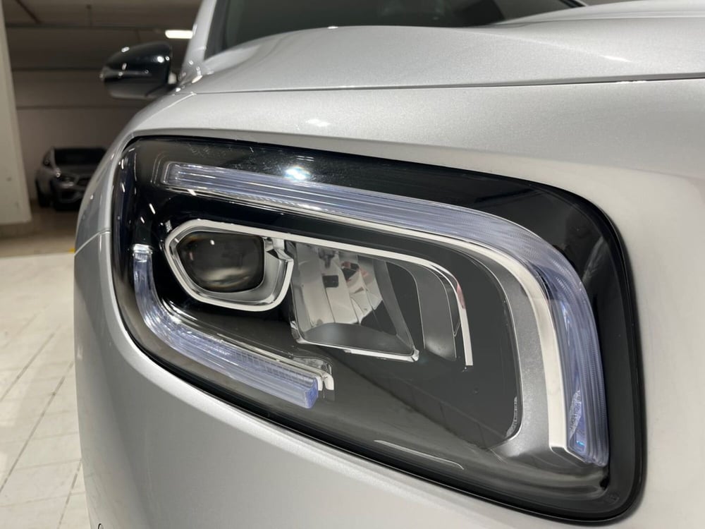 Mercedes-Benz GLB usata a Napoli (9)