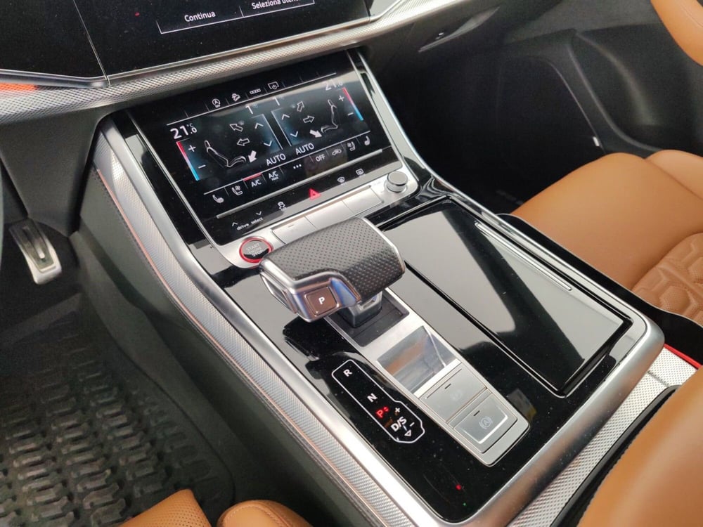 Audi RS Q8 usata a Massa-Carrara (13)