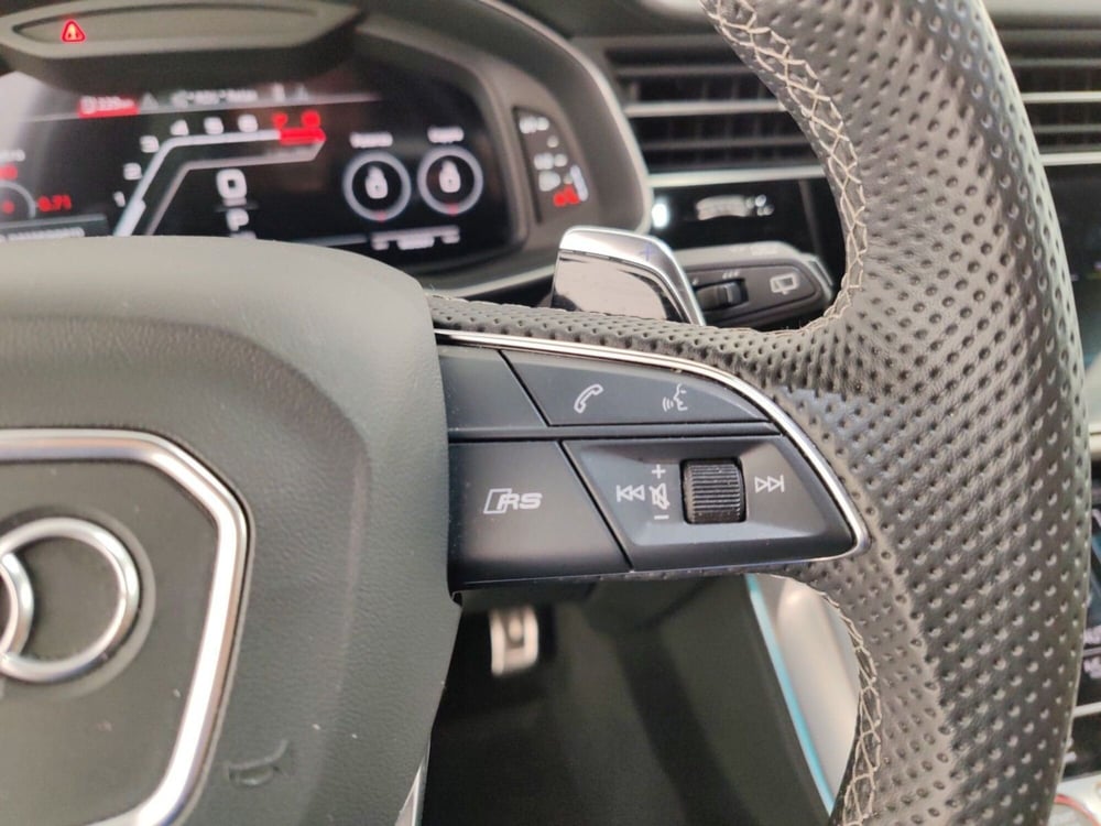 Audi RS Q8 usata a Massa-Carrara (15)