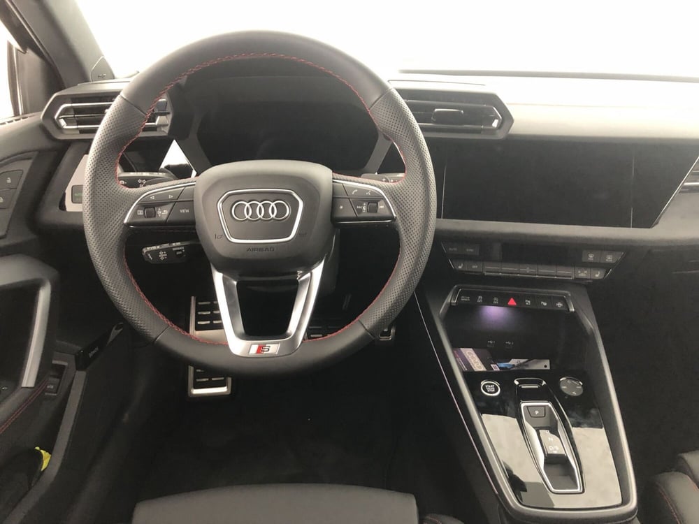 Audi A3 Sedan usata a Massa-Carrara (11)