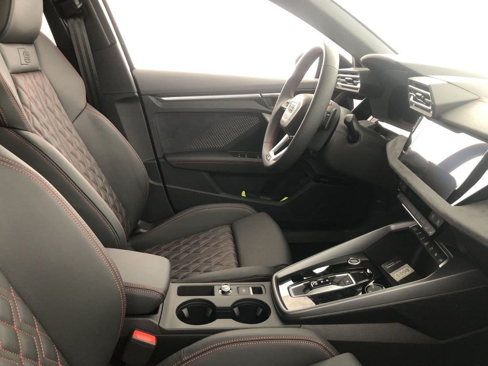 Audi A3 Sedan usata a Massa-Carrara (9)