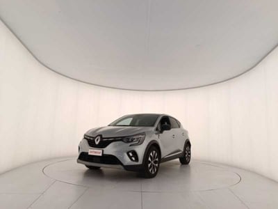 Renault Captur Full Hybrid E-Tech 145 CV Intens del 2023 usata a Treviso