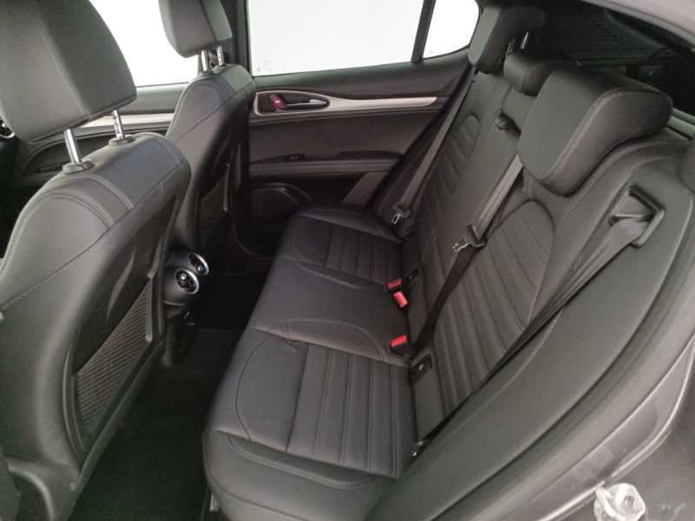Alfa Romeo Stelvio usata a Treviso (12)