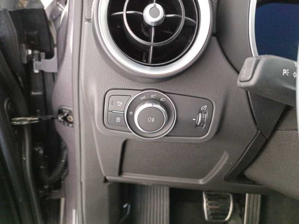 Alfa Romeo Stelvio usata a Treviso (14)