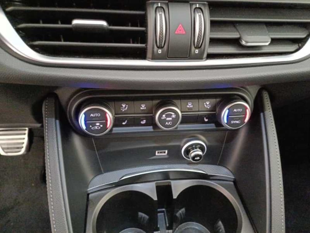 Alfa Romeo Stelvio usata a Treviso (19)