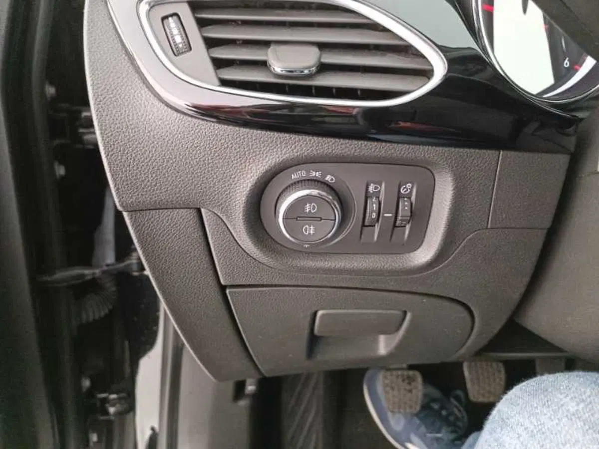 Opel Astra Station Wagon usata a Treviso (13)