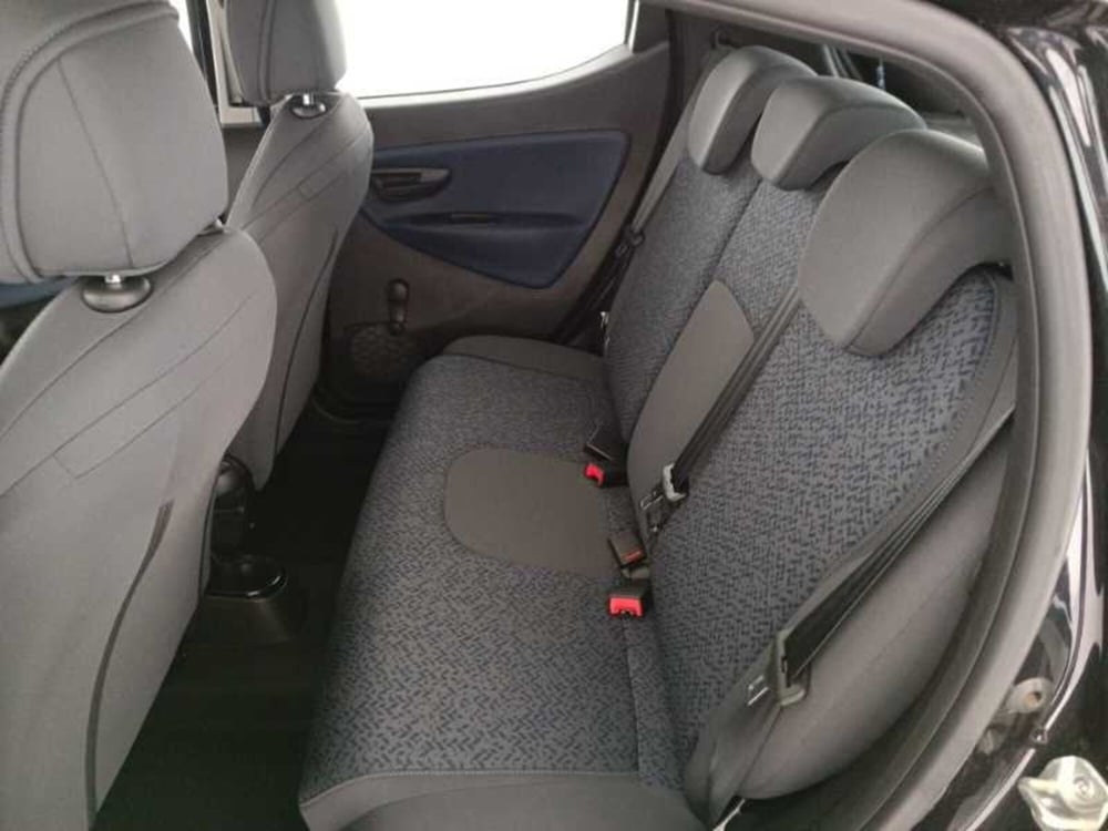 Lancia Ypsilon usata a Treviso (12)