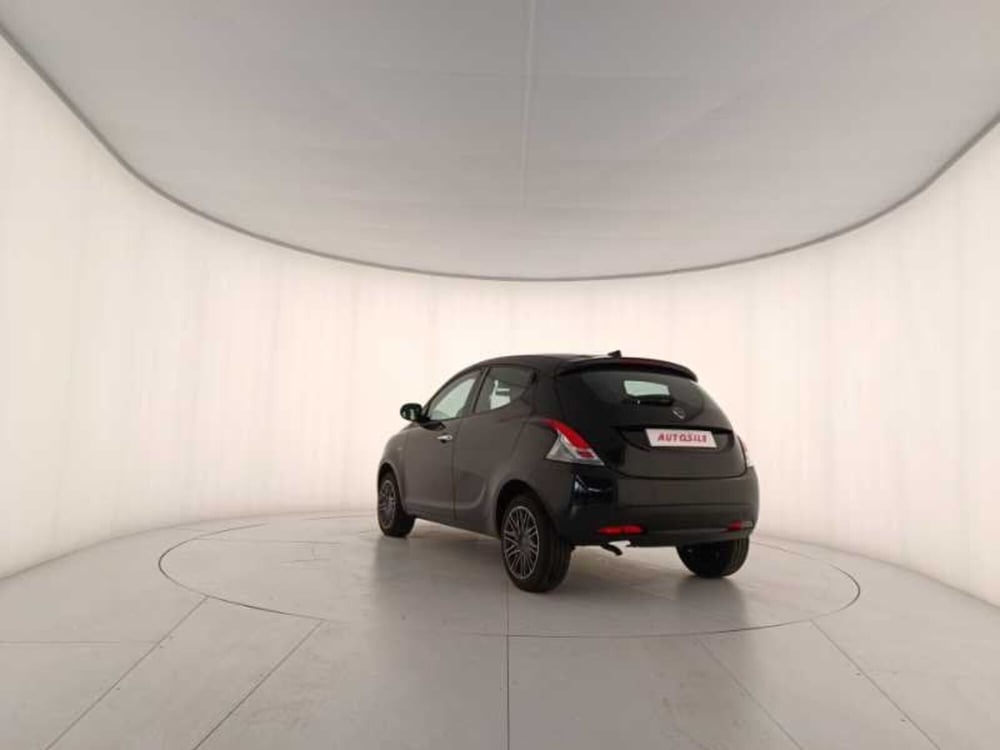 Lancia Ypsilon usata a Treviso (4)