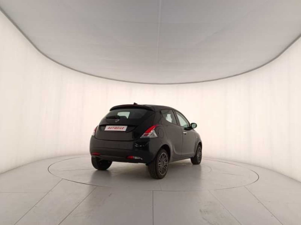 Lancia Ypsilon usata a Treviso (6)