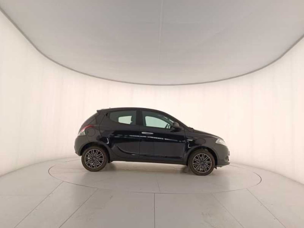 Lancia Ypsilon usata a Treviso (7)