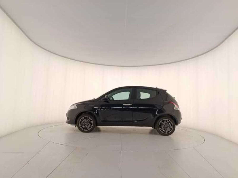 Lancia Ypsilon usata a Treviso (8)