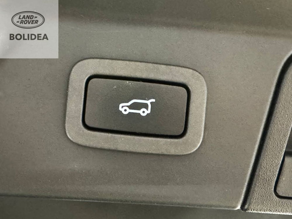 Land Rover Range Rover Velar usata a Savona (18)