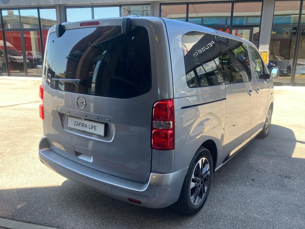 Opel Zafira Life nuova a Lucca (4)