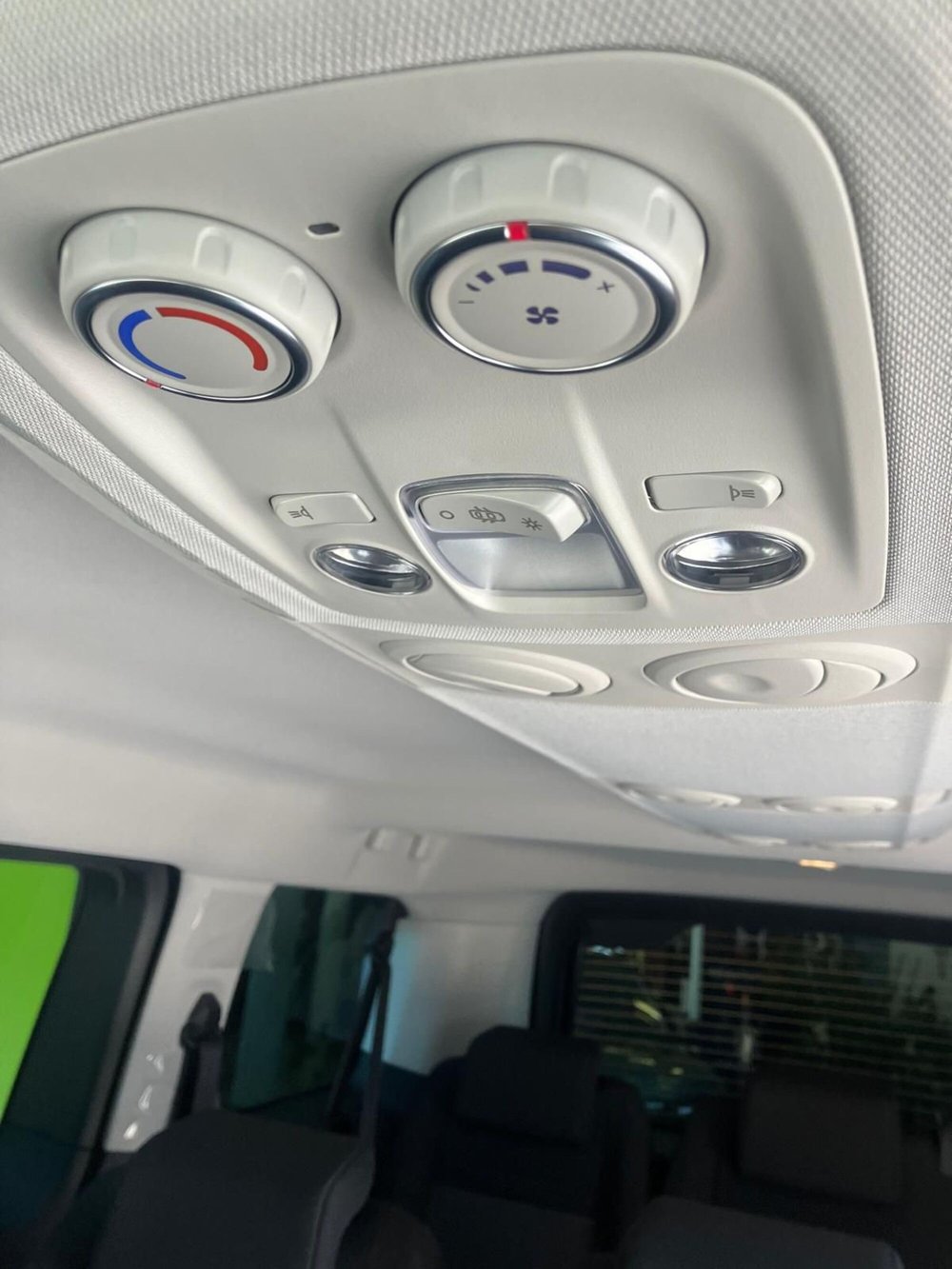 Opel Zafira Life nuova a Lucca (9)