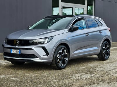 Opel Grandland 1.5 diesel Ecotec aut. Ultimate del 2024 usata a Foggia