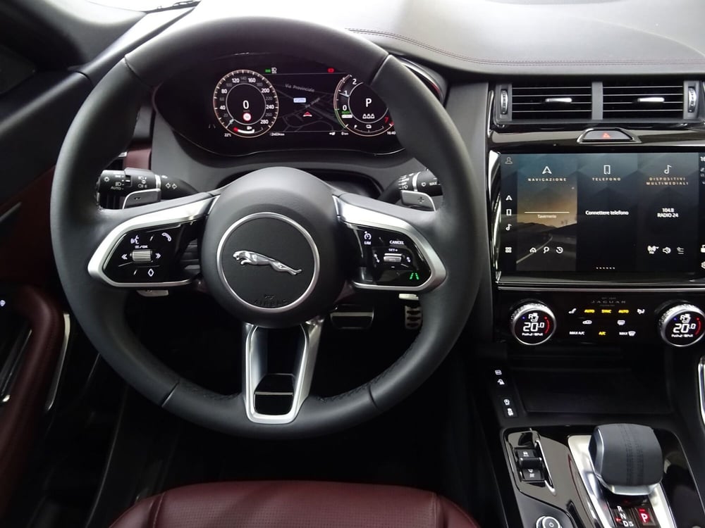 Jaguar E-Pace usata a Como (10)