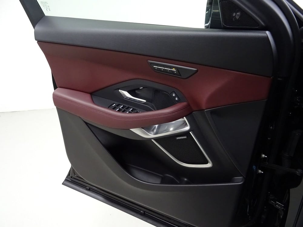 Jaguar E-Pace usata a Como (11)