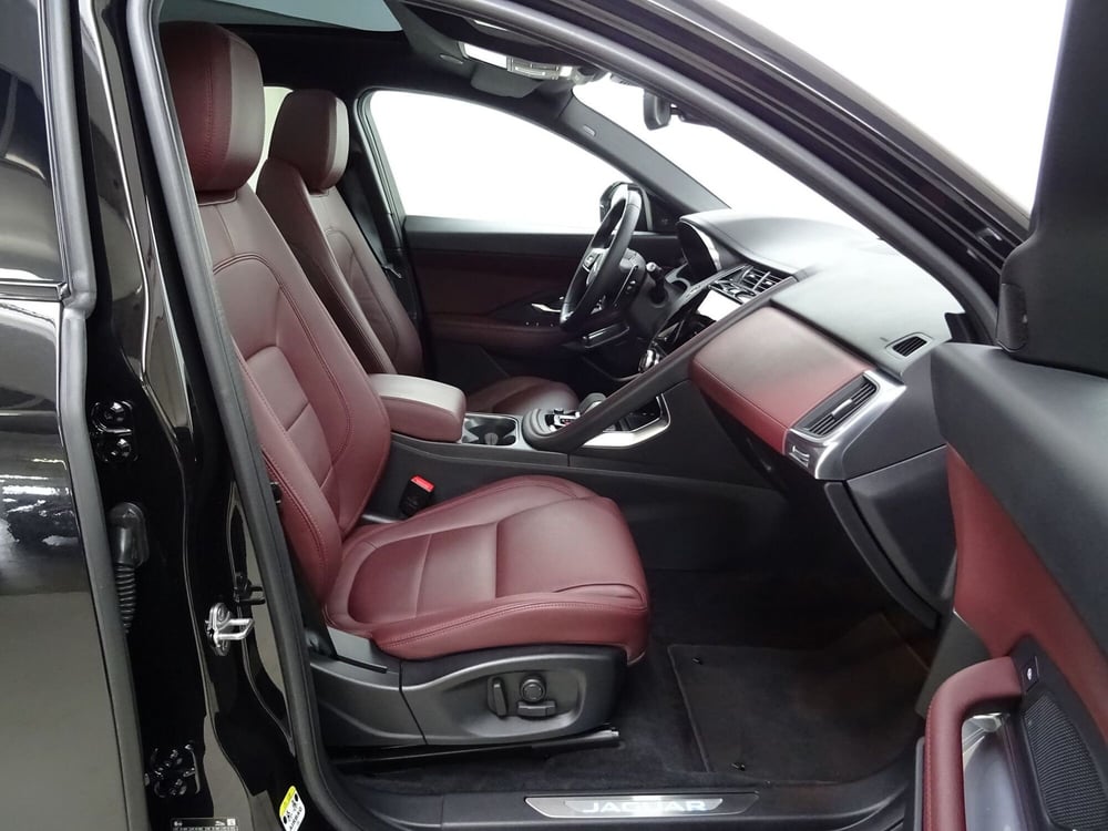 Jaguar E-Pace usata a Como (3)