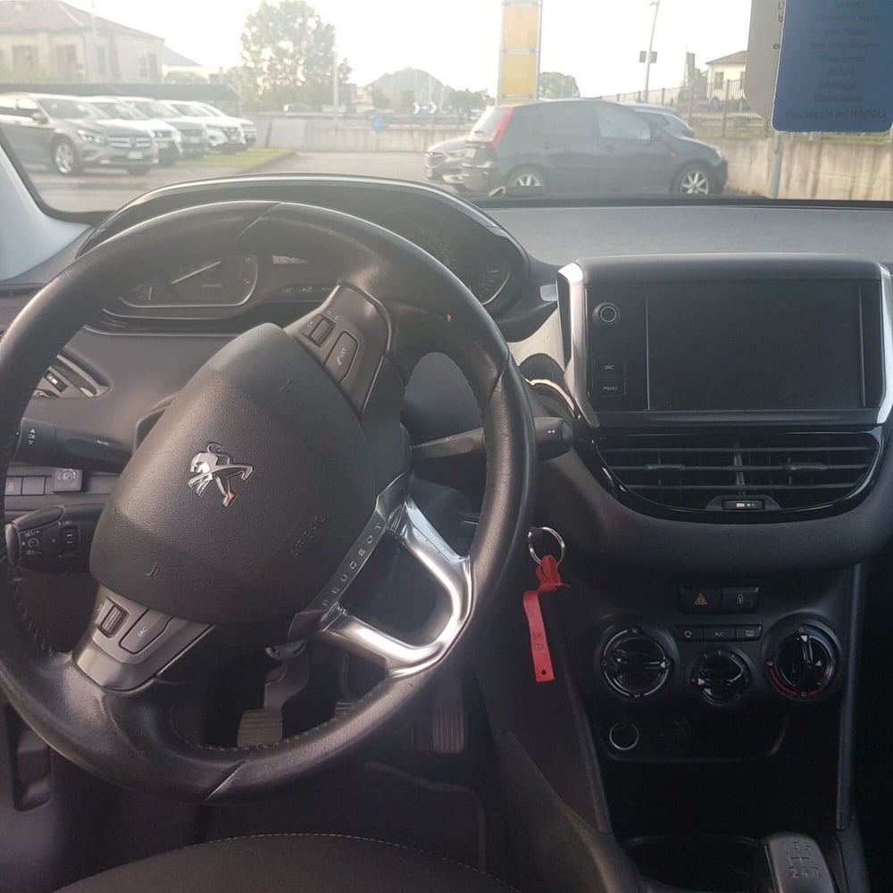 Peugeot 208 usata a Padova (10)