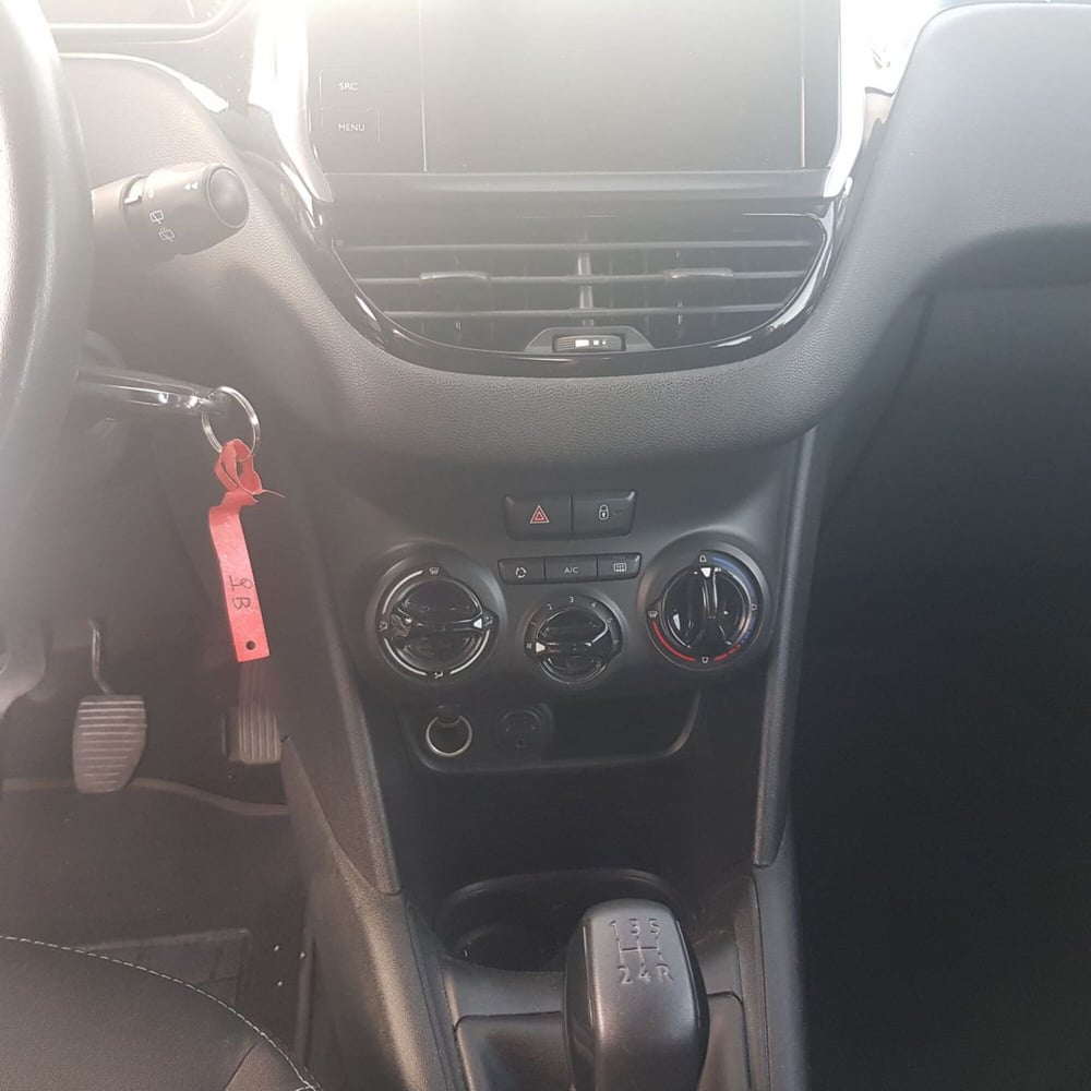 Peugeot 208 usata a Padova (11)