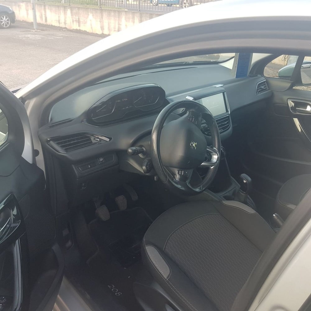 Peugeot 208 usata a Padova (9)