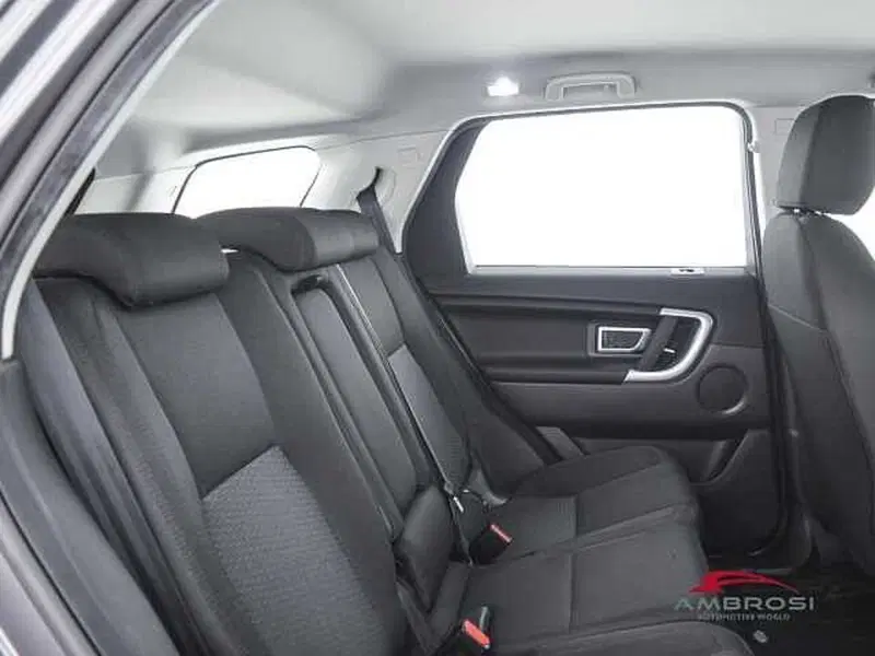 Land Rover Discovery Sport usata a Viterbo (11)