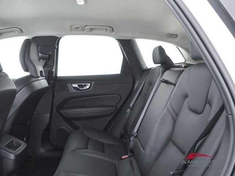 Volvo XC60 usata a Viterbo (10)