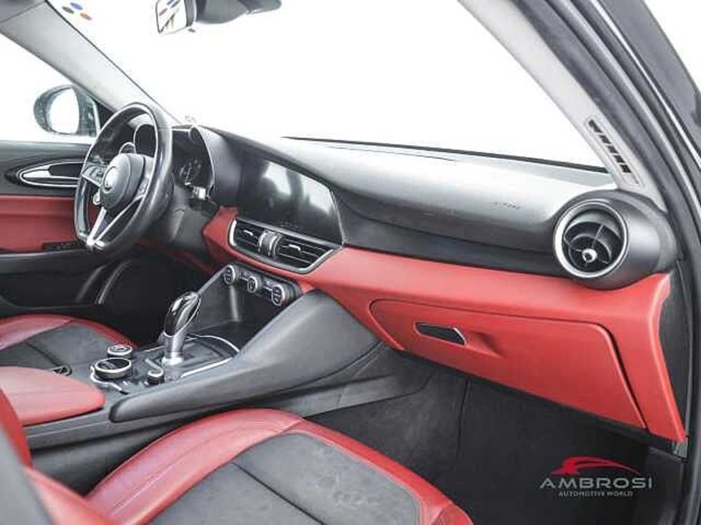 Alfa Romeo Giulia usata a Viterbo (12)