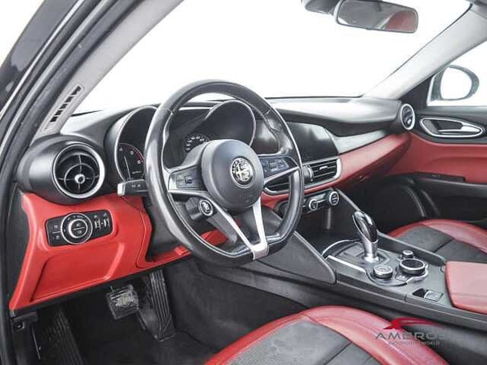 Alfa Romeo Giulia usata a Viterbo (8)