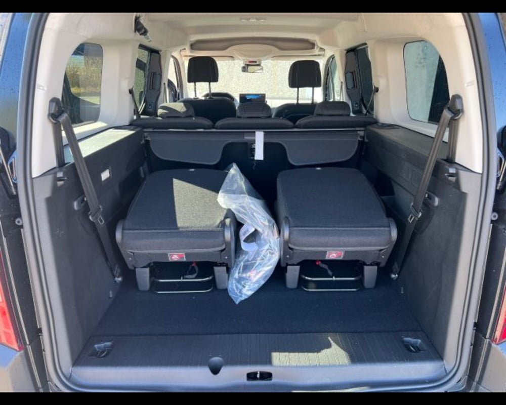 Peugeot Rifter nuova a Alessandria (12)