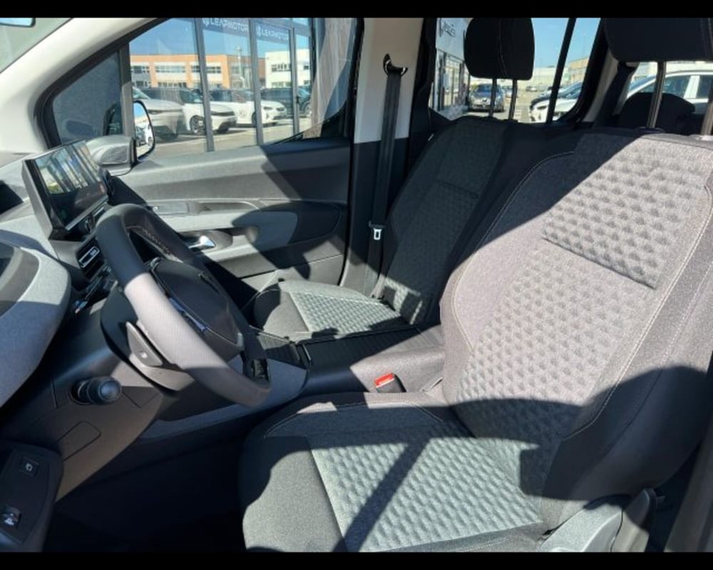 Peugeot Rifter nuova a Alessandria (8)