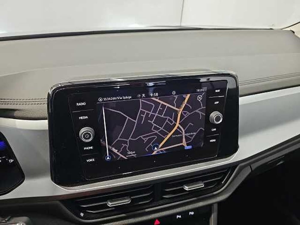 Volkswagen T-Roc usata a Lecco (13)