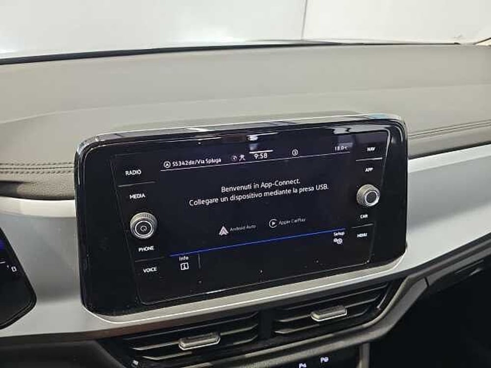 Volkswagen T-Roc usata a Lecco (14)