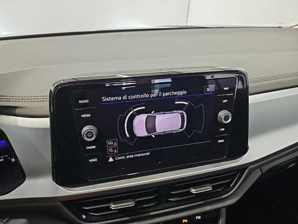 Volkswagen T-Roc usata a Lecco (15)