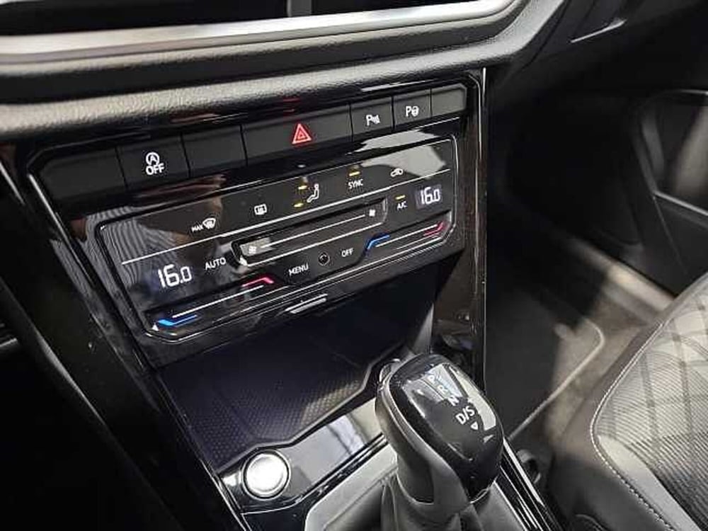 Volkswagen T-Roc usata a Lecco (20)